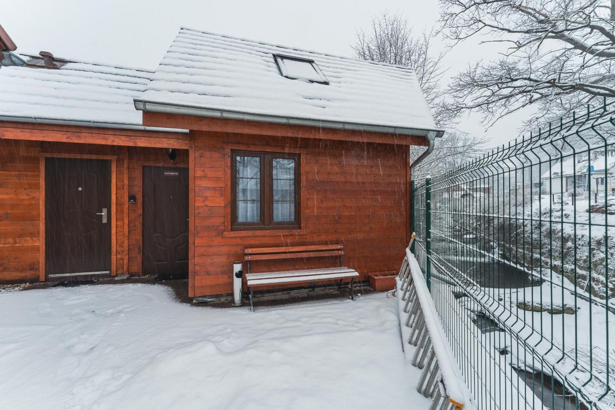 Апартаменти Dom Krawca - Pod Chojnikiem Єленя-Ґура Екстер'єр фото